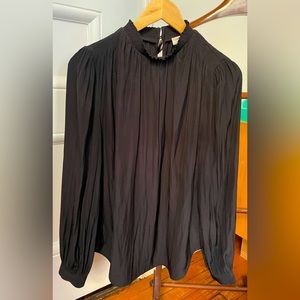Aritzia Wilfred size S long sleeve blouse
